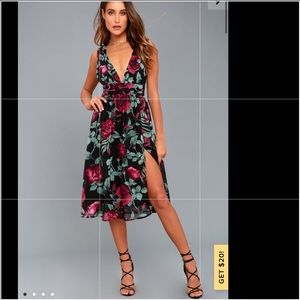 LULUs Dress size small Brand new